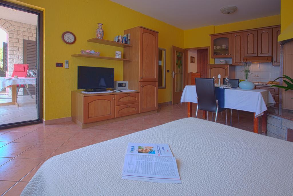 Apartments Daniela Novigrad  ห้อง รูปภาพ